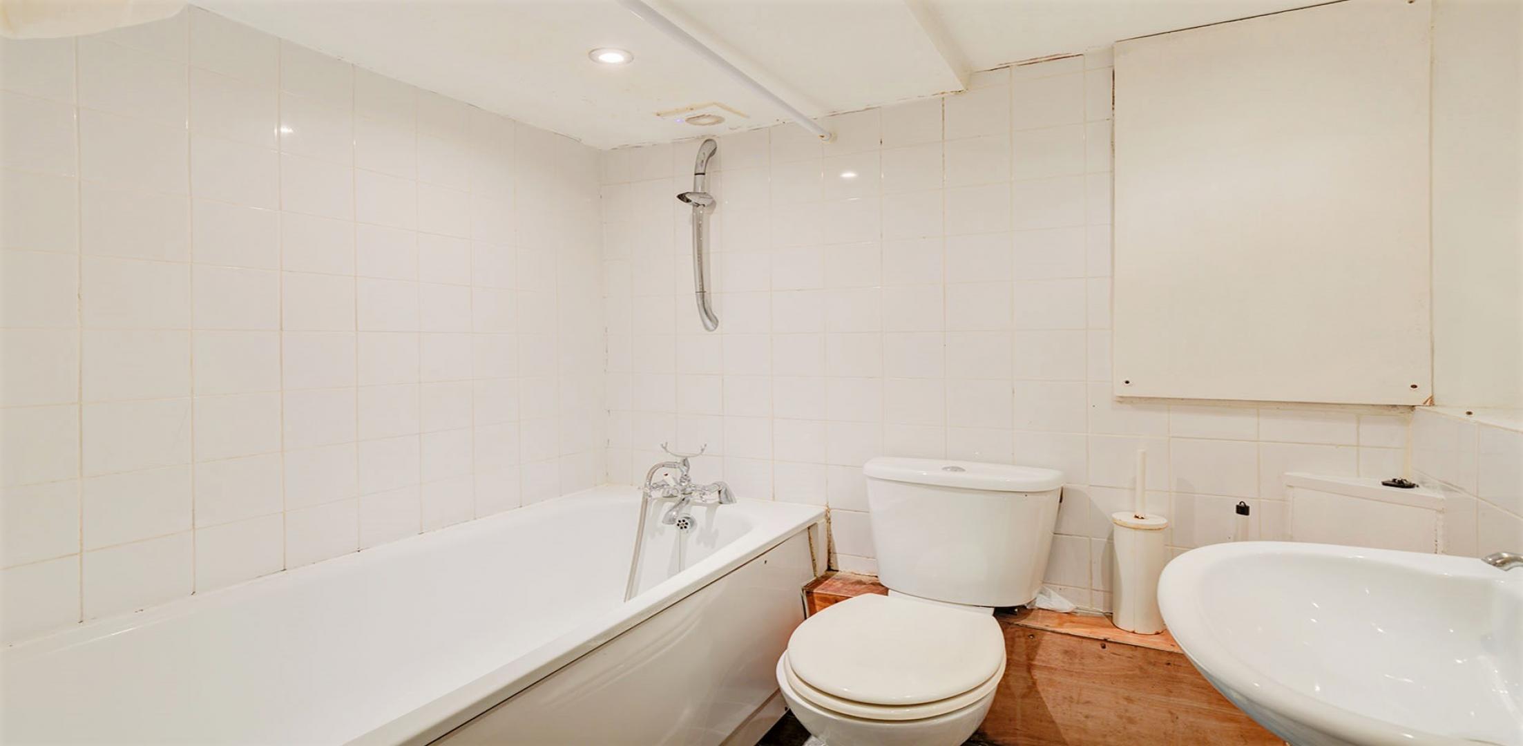 			2 Bedroom, 1 bath, 1 reception Flat			 Cotleigh Road, West Hampstead
